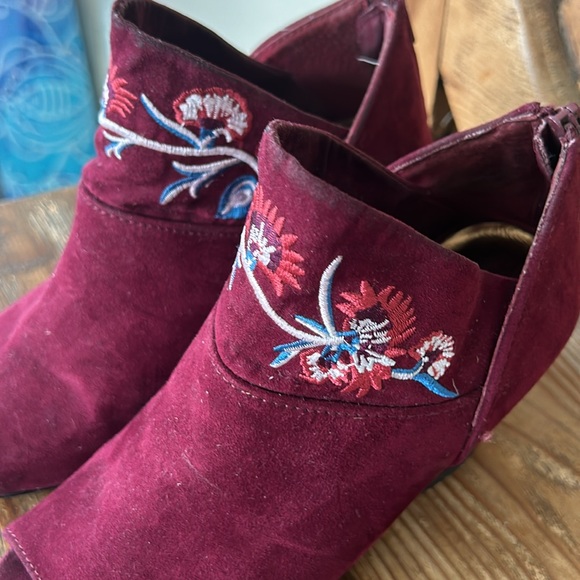 Carlos Santana Shoes - Picture 8 of 8